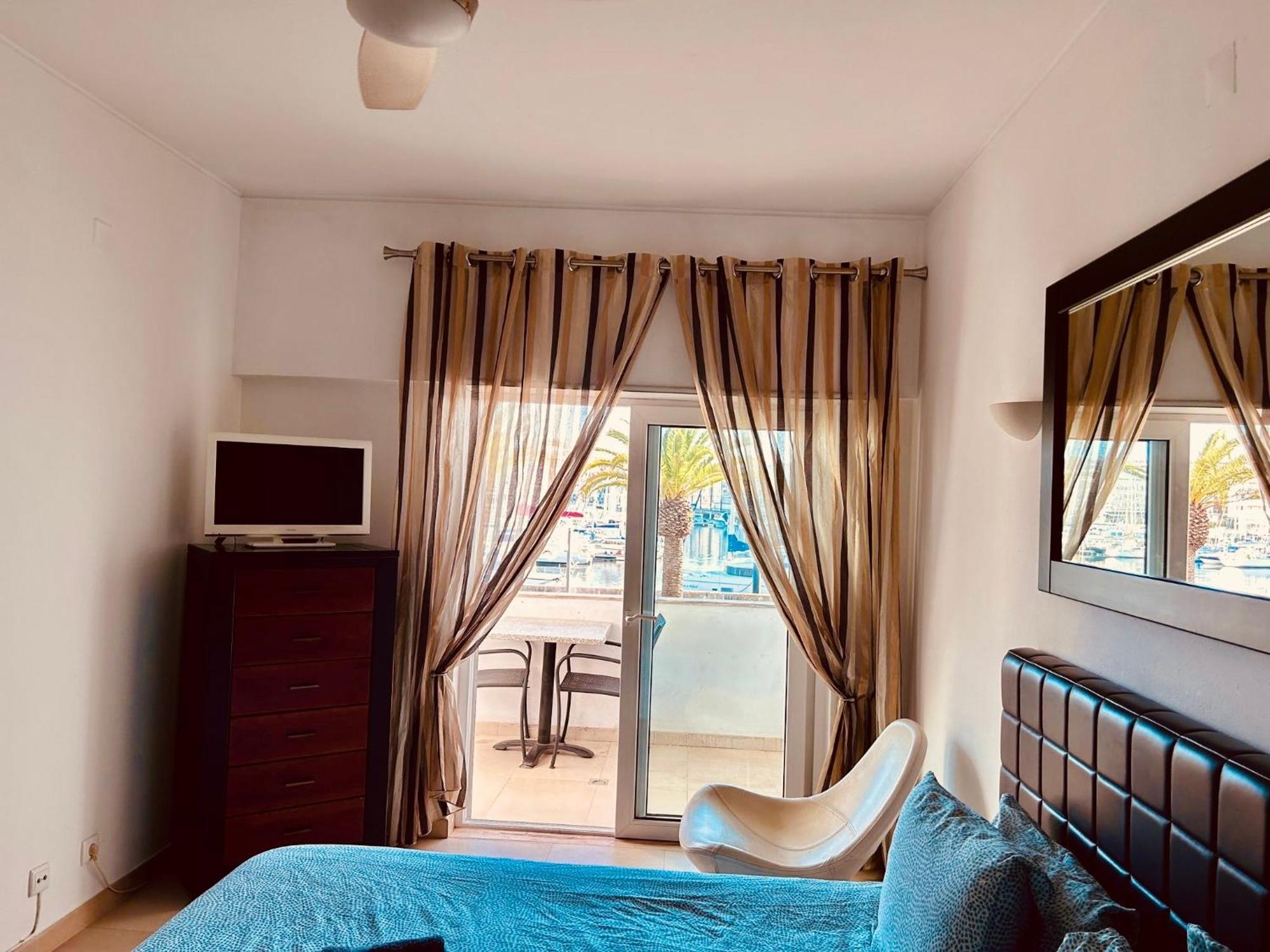 Lagos Marina View Apartment Near Beaches And Shops Экстерьер фото